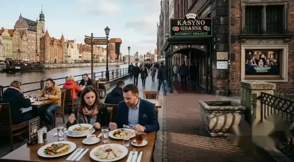 Stoliki pierwszego rzędu przy scenie